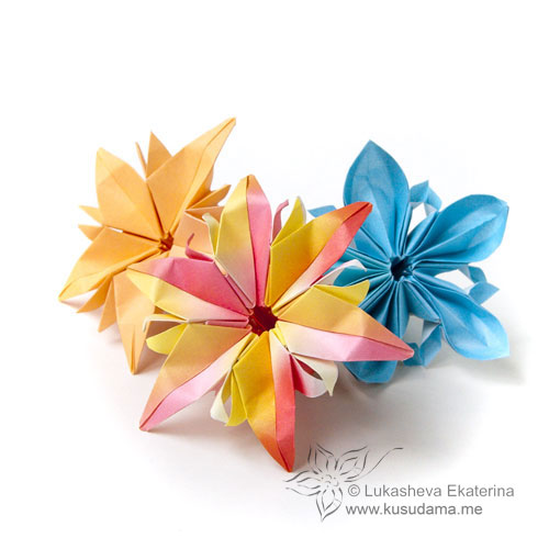 Modular origami flower