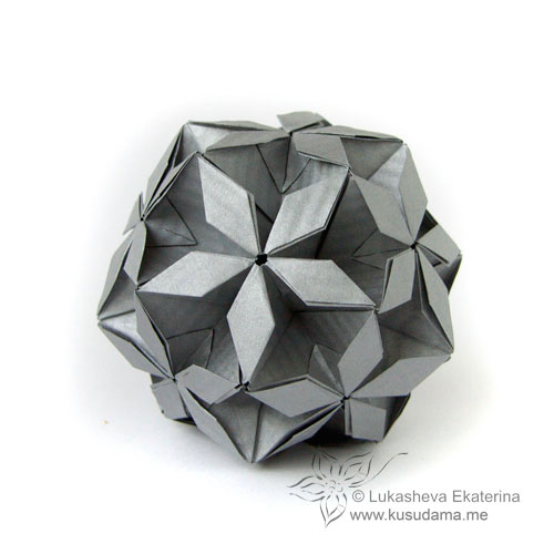 Edelweiss origami kusudama