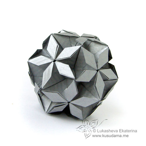 Edelweiss origami kusudama